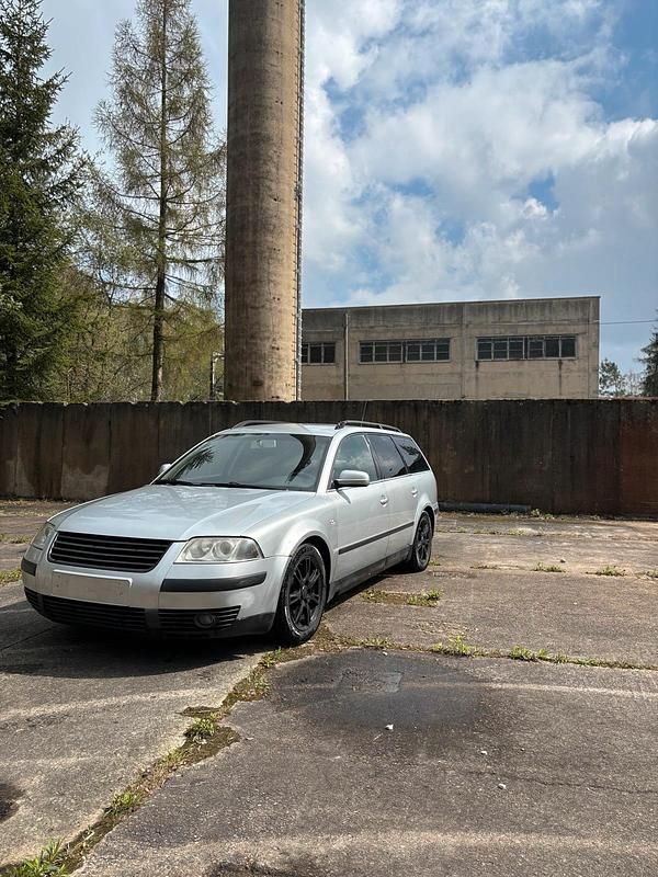 Usata VW Passat 131 CV (96 kW) 2003 Argento Station wagon