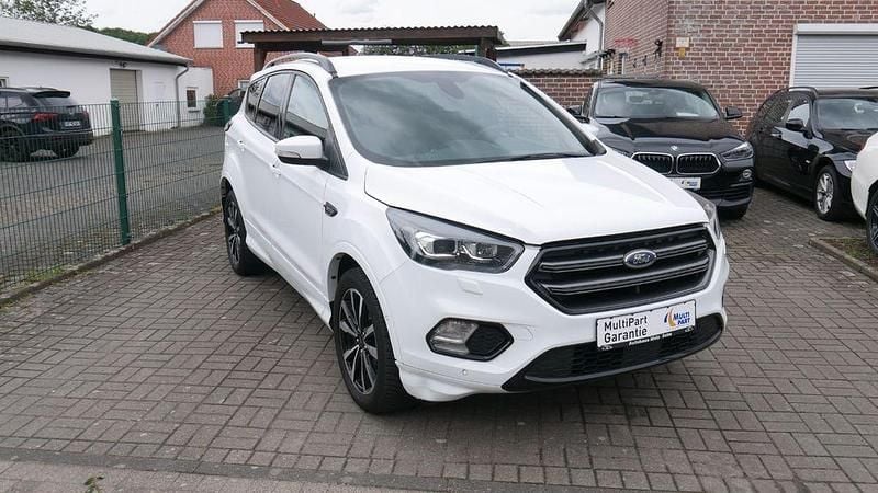 Weiß Gebraucht 2019 Ford Kuga ST-Line SUV | 14.990 € (Fairer Preis) - Bild 1/4