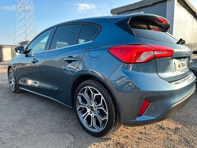 Gebraucht Ford Focus Titanium 150 PS (110 kW) 2020 Blau Limousine