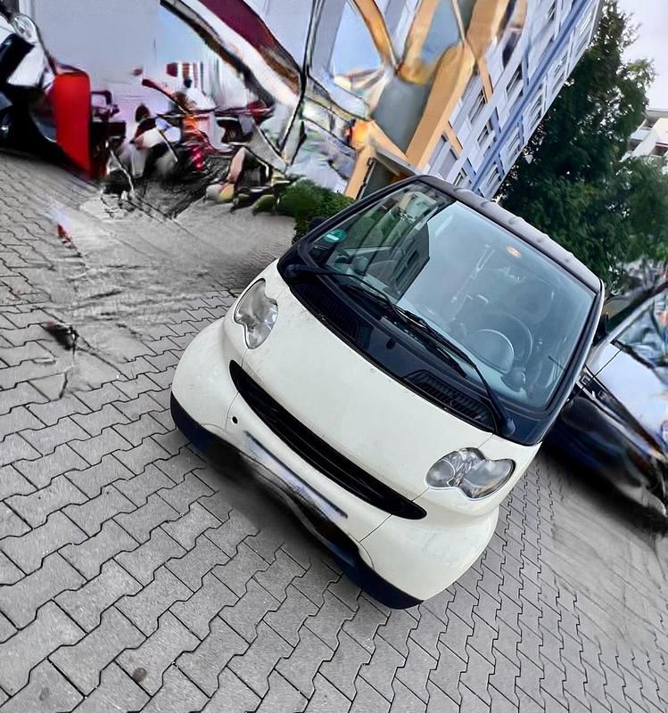 Schwarz Gebraucht 2005 Smart ForTwo Coupé Coupé | 2.500 € - Bild 1/4