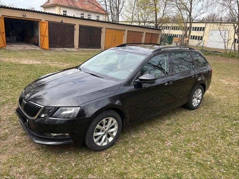 Second-hand Skoda Octavia 150 CP (110 kW) 2020 Negru Break