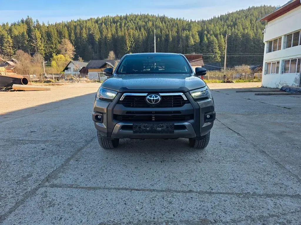 Gebraucht Toyota HiLux 204 PS (150 kW) 2025 Braun Pickup