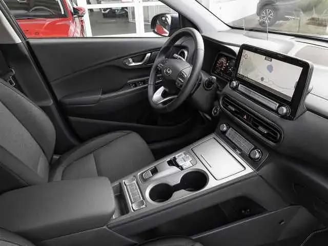 Gebraucht Hyundai Kona Trend 100 kW (136 PS) 2021 Teal blue SUV