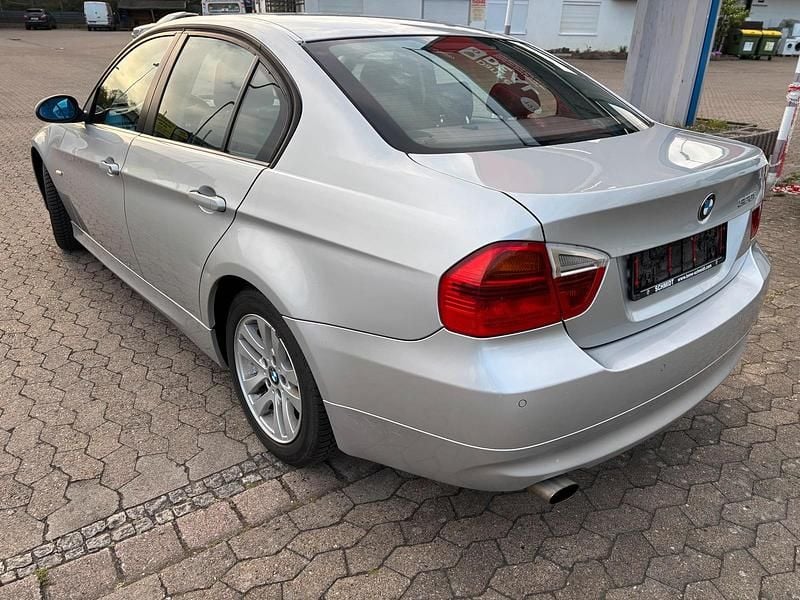 Second-hand BMW 320 150 CP (110 kW) 2006 Argintiu Berlinǎ