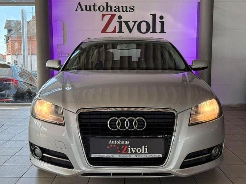 Usata Audi A3 Ambition 105 CV (77 kW) 2012 Argento Utilitaria