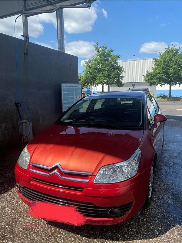 Rot Gebraucht 2006 Citroën C4 Limousine | 800 € (Superpreis) - Bild 1/4