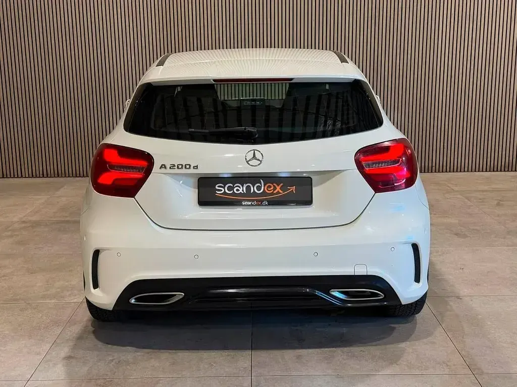 Gebraucht Mercedes A200 AMG line 136 PS (100 kW) 2018 Weiß Limousine