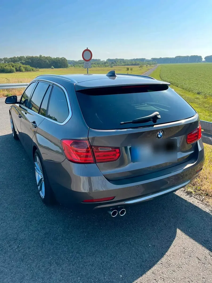 Gebraucht BMW 330 258 PS (189 kW) 2012 Braun Kombi