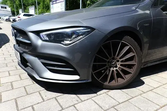 Gebraucht Mercedes CLA200 Edition 163 PS (119 kW) 2022 Mountaingrau metallic mountaingrau metallic Coupé
