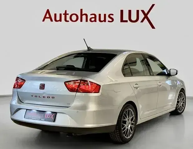 Gebraucht Seat Toledo Style 105 PS (77 kW) 2014 Silber Kleinwagen