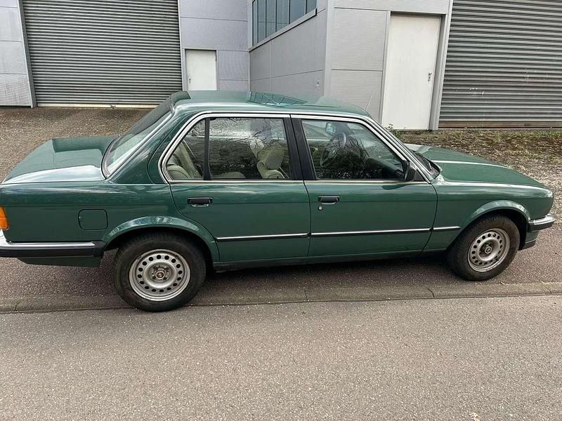 Gebraucht BMW 318 90 PS (66 kW) 1985 Limousine