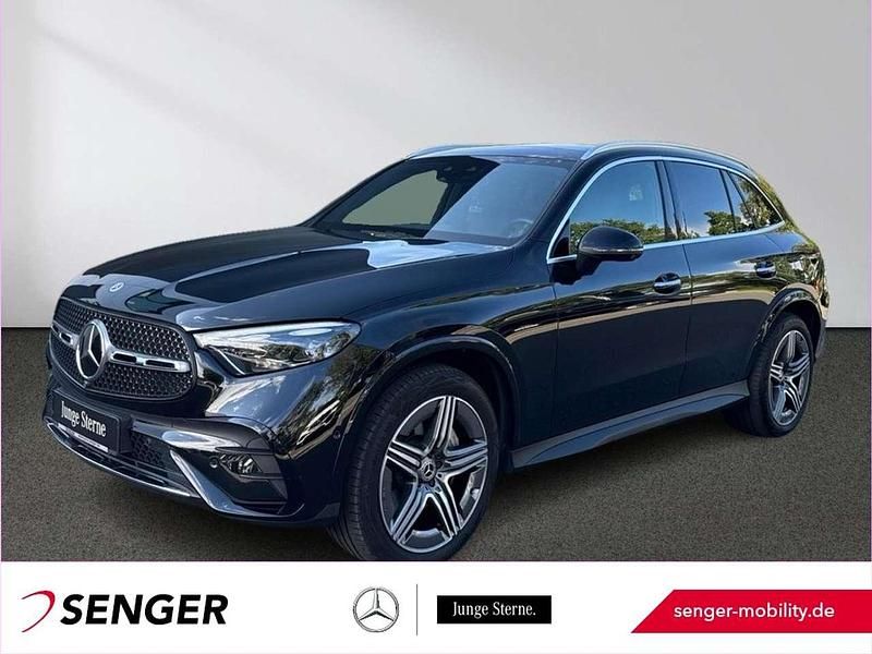 Lack obsidianschwarz Gebraucht 2023 Mercedes GLC300e AMG SUV | 57.380 € (Etwas zu teuer) - Bild 1/4