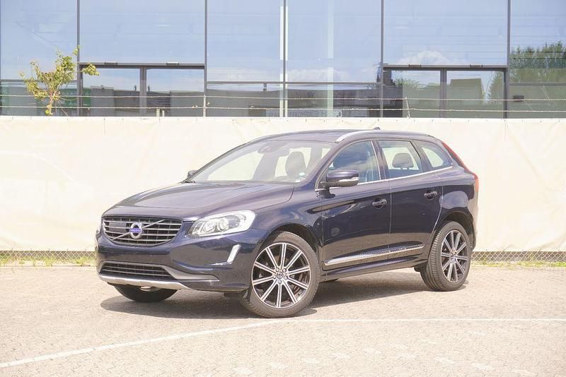Blau Gebraucht 2017 Volvo XC60 Summum SUV | 11.000 € - Bild 1/4