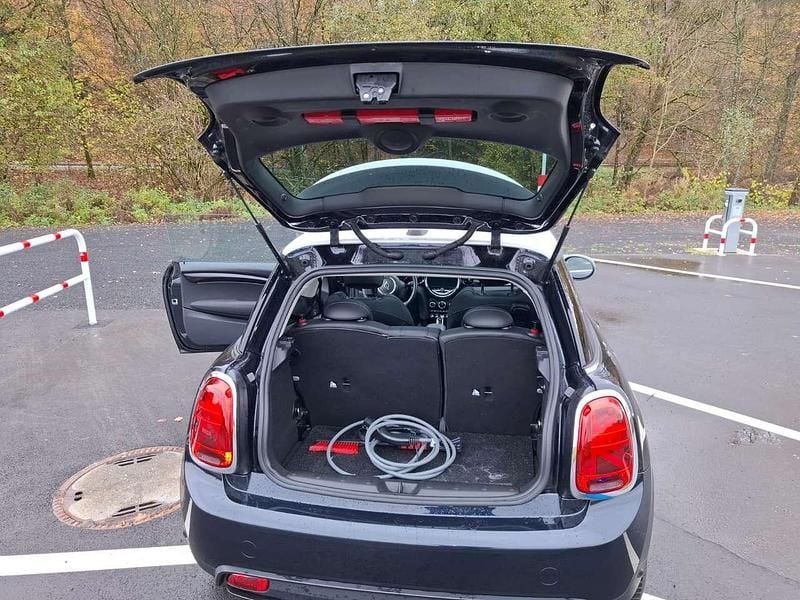 Gebraucht Mini Cooper SE 135 kW (184 PS) 2022 Schwarz Kleinwagen