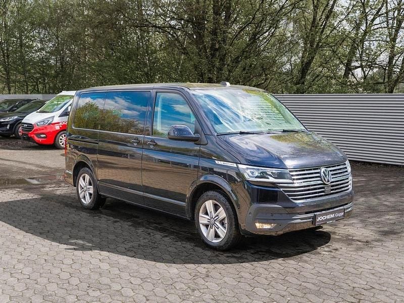 Gebraucht VW Multivan Comfortline 204 PS (150 kW) 2023 Schwarz Van / Kleinbus