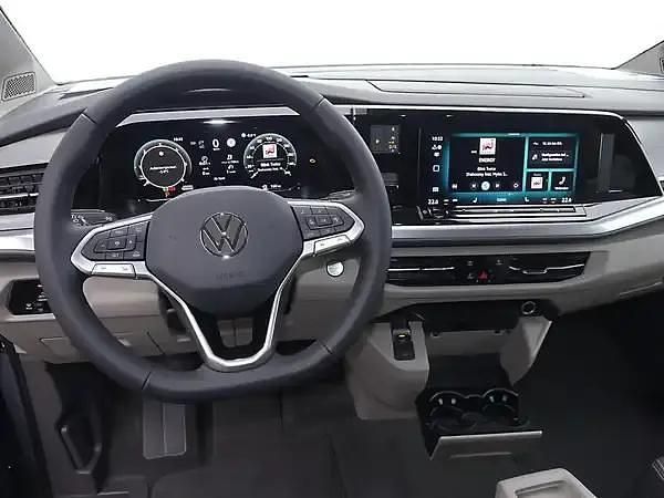 Nouă VW Multivan 150 CP (110 kW) 2026 Gri Monovolum