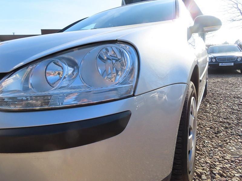 Gebraucht VW Golf V Trendline 80 PS (58 kW) 2007 Silber Limousine