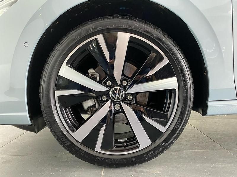 Gebraucht VW Golf VIII Style 150 PS (110 kW) 2025 Blau Limousine