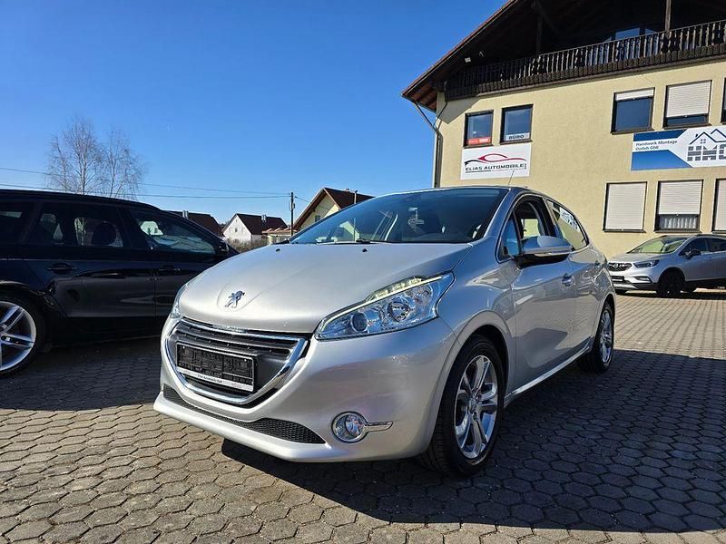 Lackierung aluminiumgrau/meta Gebraucht 2015 Peugeot 208 Allure Kleinwagen | 8.490 € (Fairer Preis) - Bild 1/4