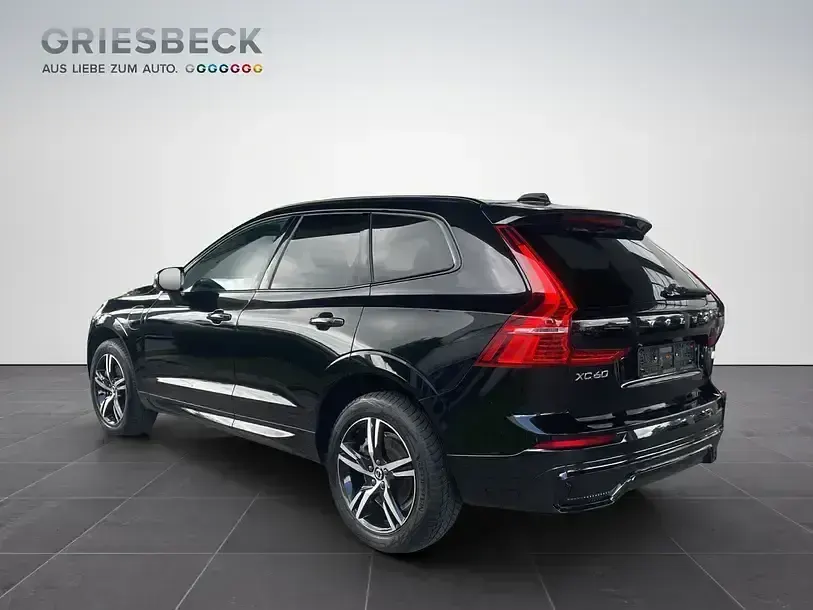 Gebraucht Volvo XC60 R-Design 398 PS (292 kW) 2022 Onyx black / metallic SUV