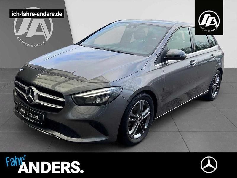 Gebraucht Mercedes B180 Style 136 PS (100 kW) 2019 Mountaingrau Van / Kleinbus