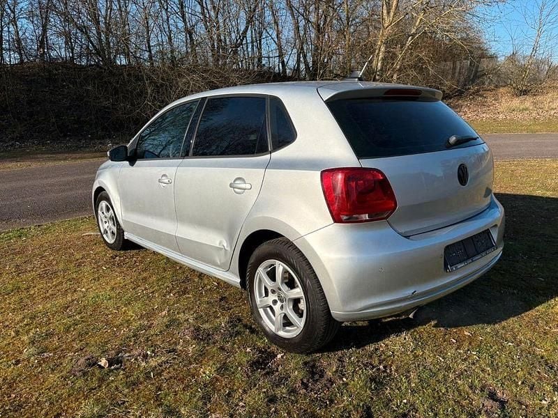 Gebraucht VW Polo Comfortline 90 PS (66 kW) 2011 Silber Kleinwagen