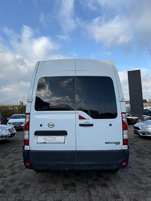 Gebraucht Opel Movano 131 PS (96 kW) 2018 Weiß Van / Kleinbus