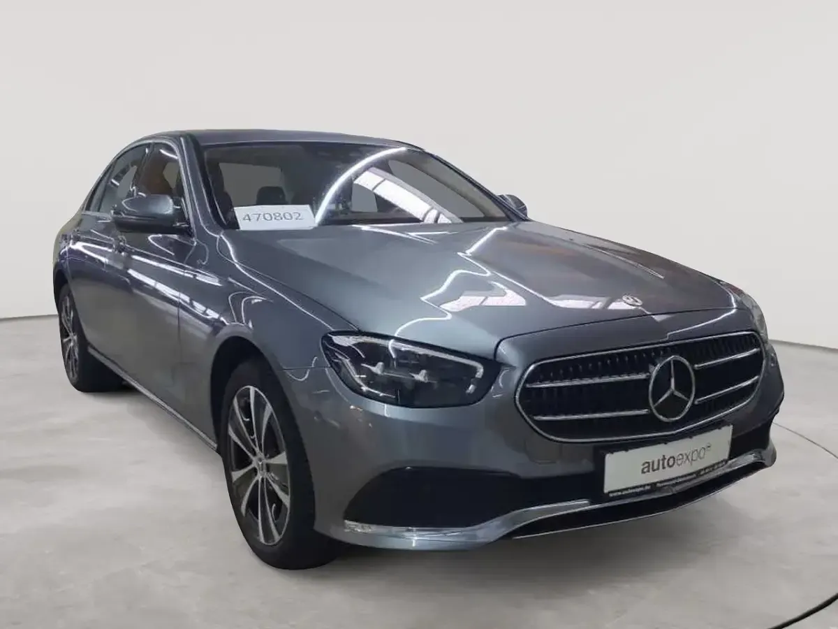 Gebraucht Mercedes E300 Avantgarde 194 PS (142 kW) 2022 Limousine