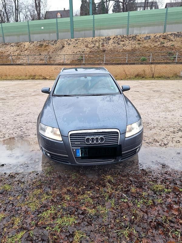 Grau Gebraucht 2005 Audi A6 Kombi | 4.500 € - Bild 1/4