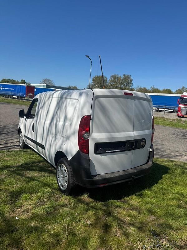 Occasion Opel Combo 95 ch (69 kW) 2012 Blanc Monospace