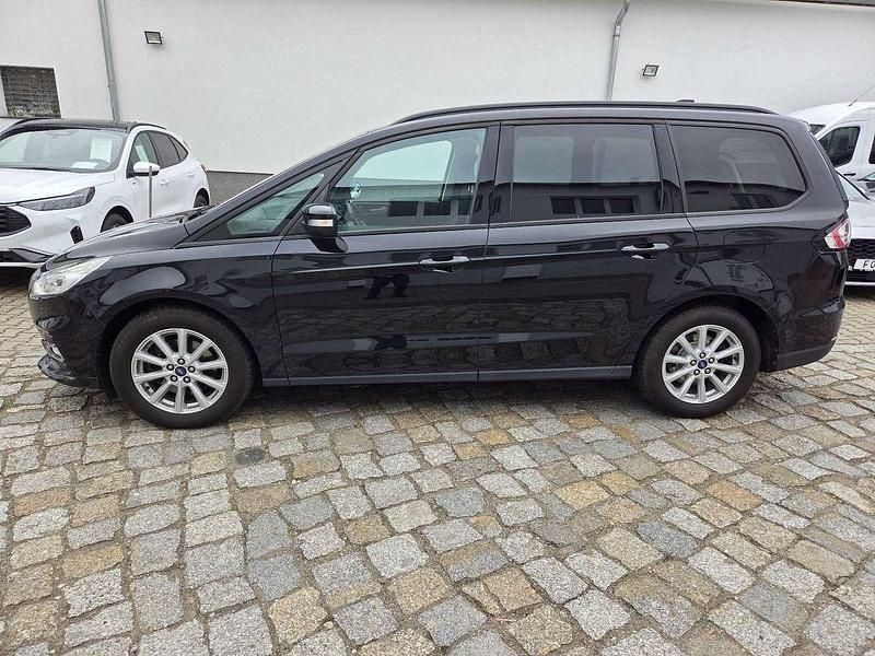 Używany Ford Galaxy Trend 150 KM (110 kW) 2021 Czarny Minivan