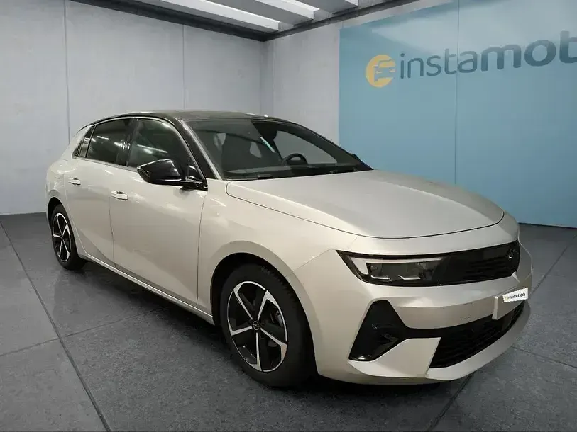 Używany Opel Astra 131 KM (96 kW) 2025 Szary Sedan/Limuzyna