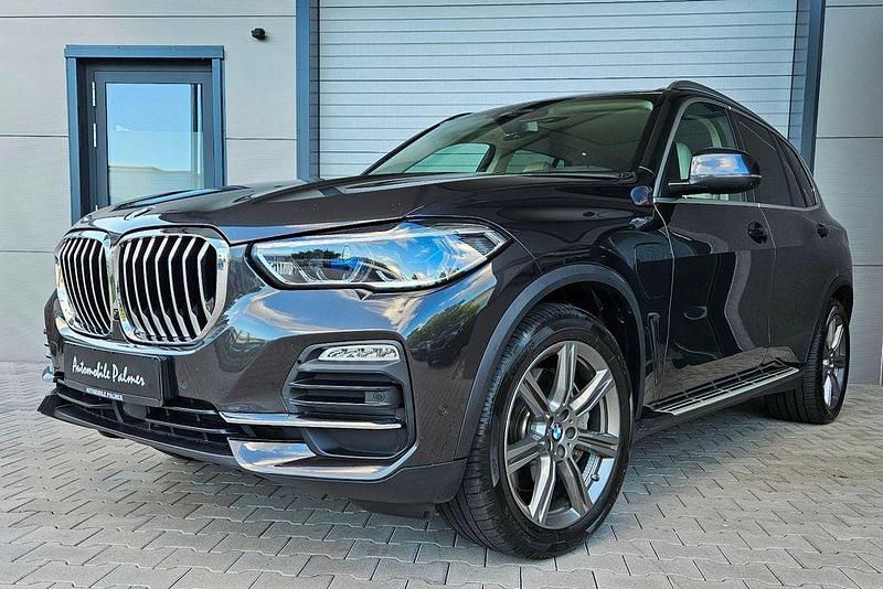 Sophistograu brillanteffekt Gebraucht 2020 BMW X5 Sport Line SUV | 45.990 € (Etwas zu teuer) - Bild 1/4