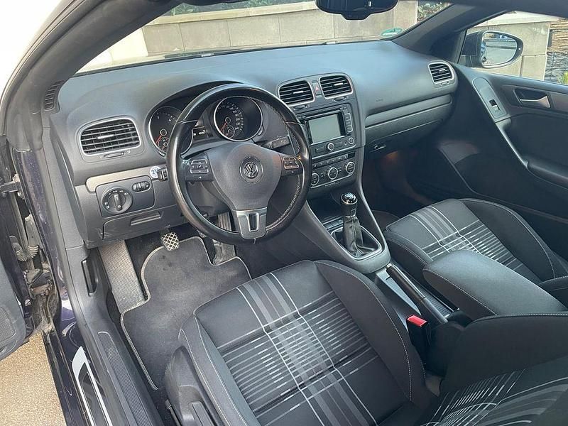 Gebraucht VW Golf Cabriolet LOUNGE 140 PS (102 kW) 2015 Violet Cabrio