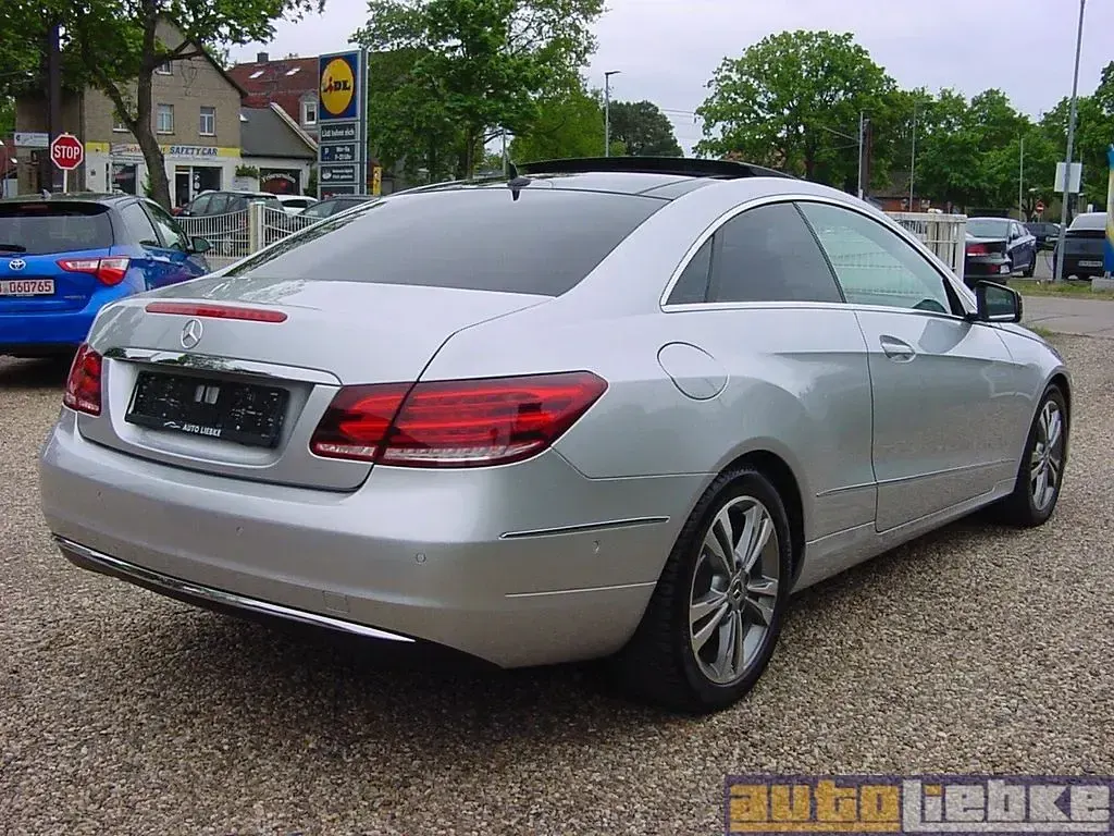 Usata Mercedes E200 184 CV (135 kW) 2014 Argento Coupé