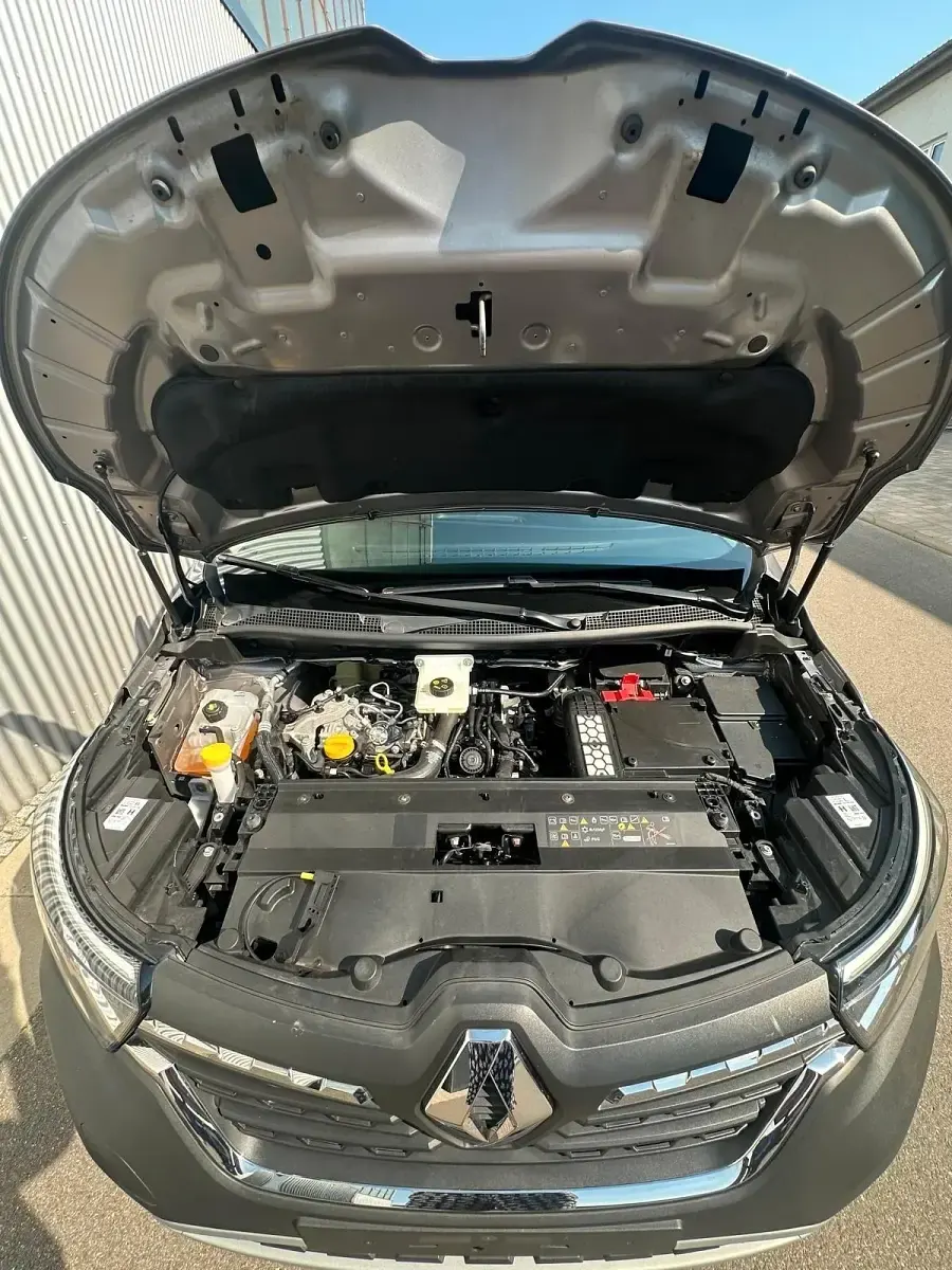 Gebraucht Renault Kangoo 130 PS (95 kW) 2022 Silber Van / Kleinbus