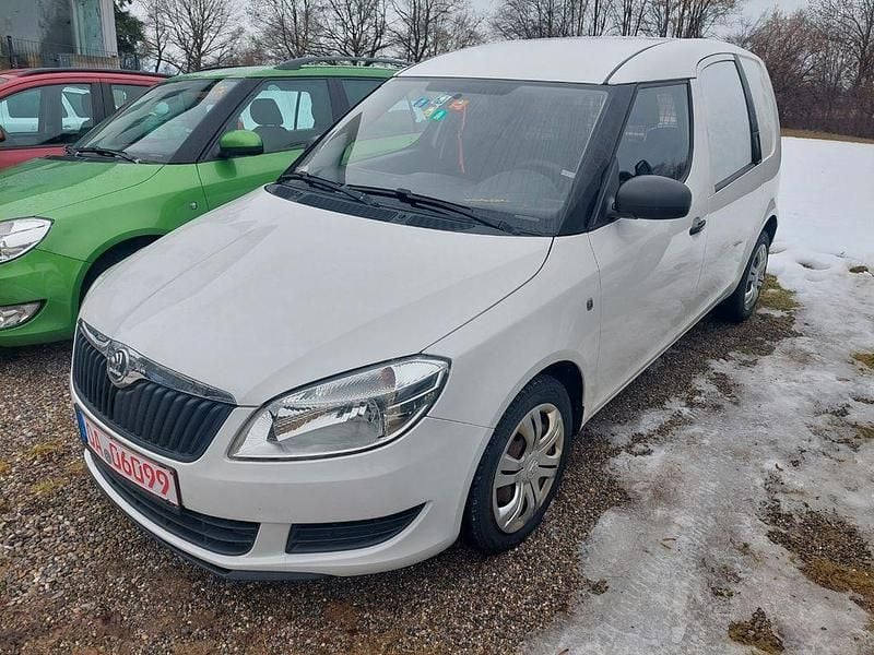 Gebraucht Skoda Roomster 86 PS (63 kW) 2013 Weiß Van / Kleinbus