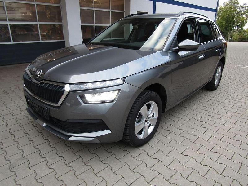 Graphitegrau metallic Gebraucht 2024 Skoda Kamiq Ambition SUV | 19.800 € - Bild 1/4