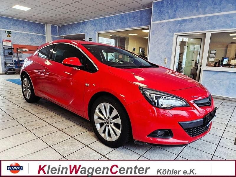 Gebraucht Opel Astra GTC Innovation 140 PS (102 kW) 2012 Rot Coupé