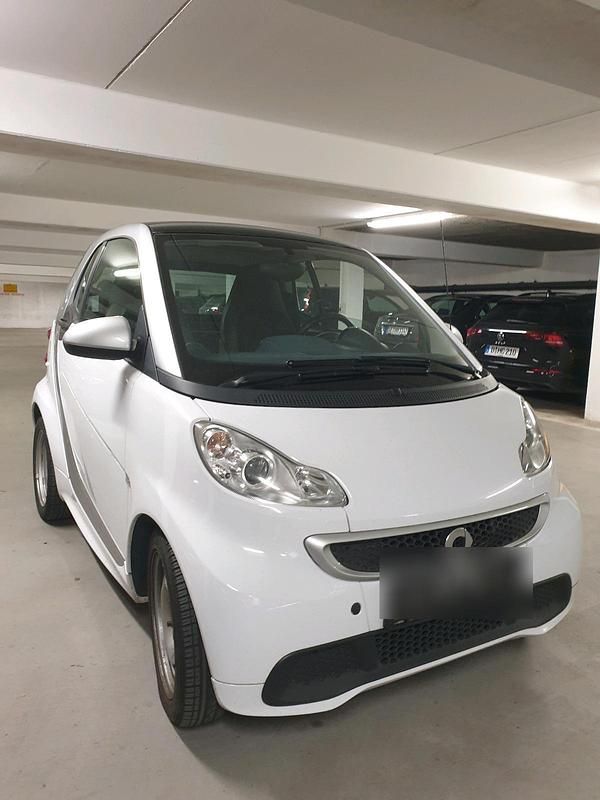 Weiß Gebraucht 2013 Smart ForTwo Coupé Coupé | 5.150 € (Fairer Preis) - Bild 1/4
