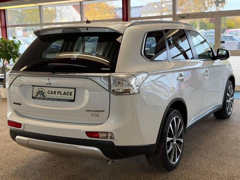 Gebraucht Mitsubishi Outlander Diamant Edition 150 PS (110 kW) 2014 Weiß SUV