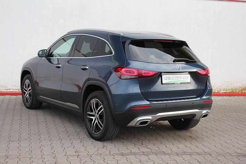 Gebraucht Mercedes GLA200 Progressive 163 PS (119 kW) 2020 Denimblau metalliclack 667u SUV
