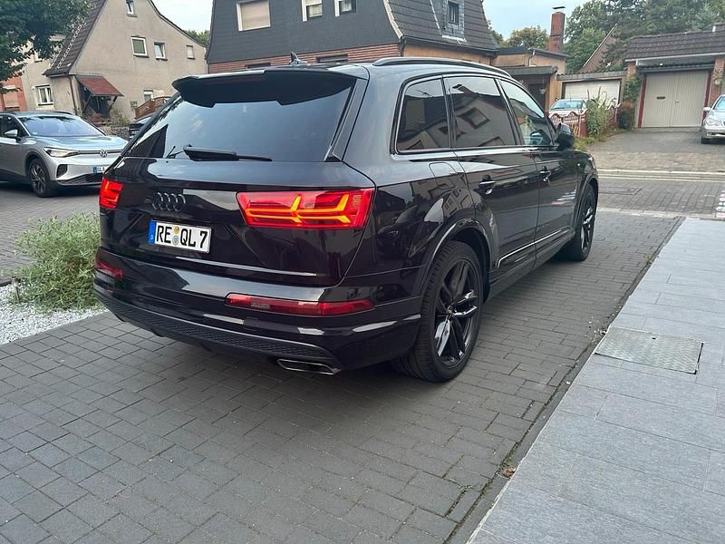 Schwarz Gebraucht 2016 Audi Q7 S-Line SUV | 23.990 € (Superpreis) - Bild 1/4