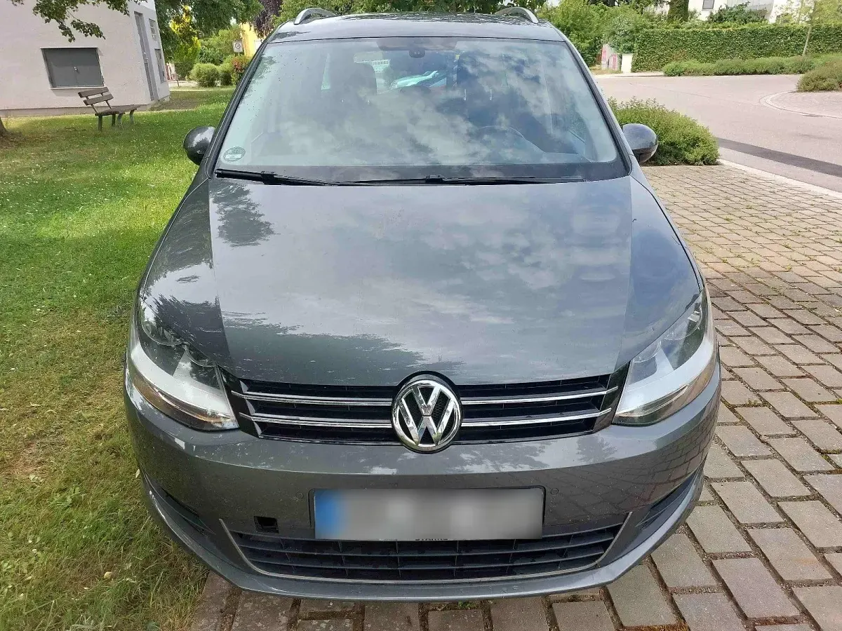 Gebraucht VW Sharan Life 177 PS (130 kW) 2013 Grau Van / Kleinbus