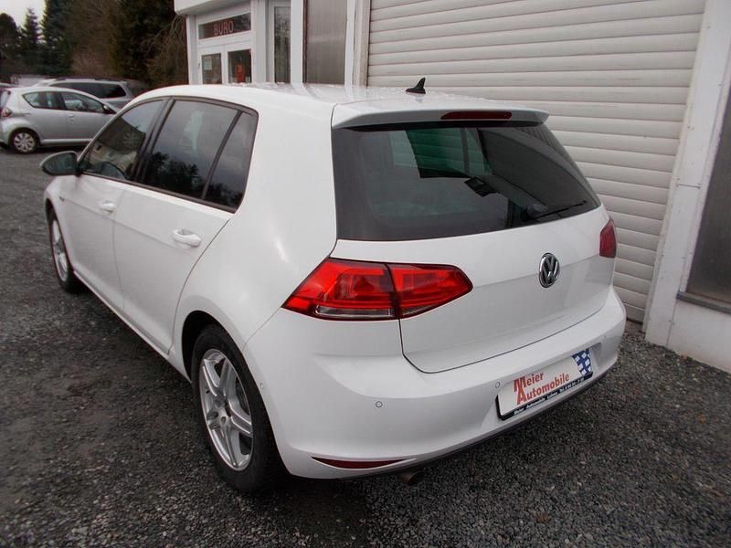 Gebraucht VW Golf VII Cup 110 PS (80 kW) 2015 Weiß Limousine