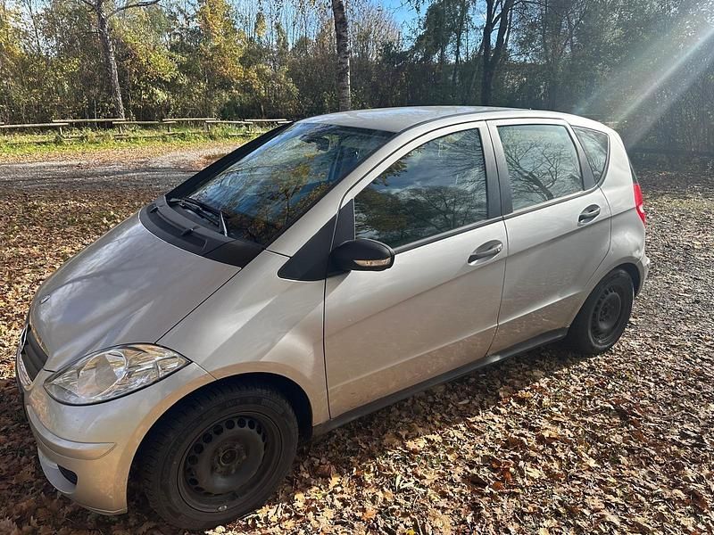 Silber Gebraucht 2006 Mercedes A150 Kleinwagen | 1.999 € (Fairer Preis) - Bild 1/4