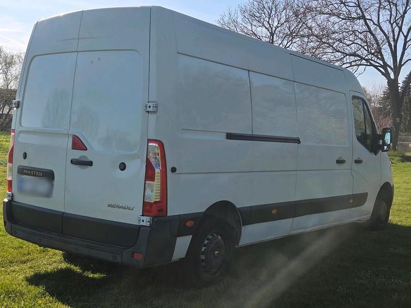 Second-hand Renault Master 125 CP (91 kW) 2014 Alb Van