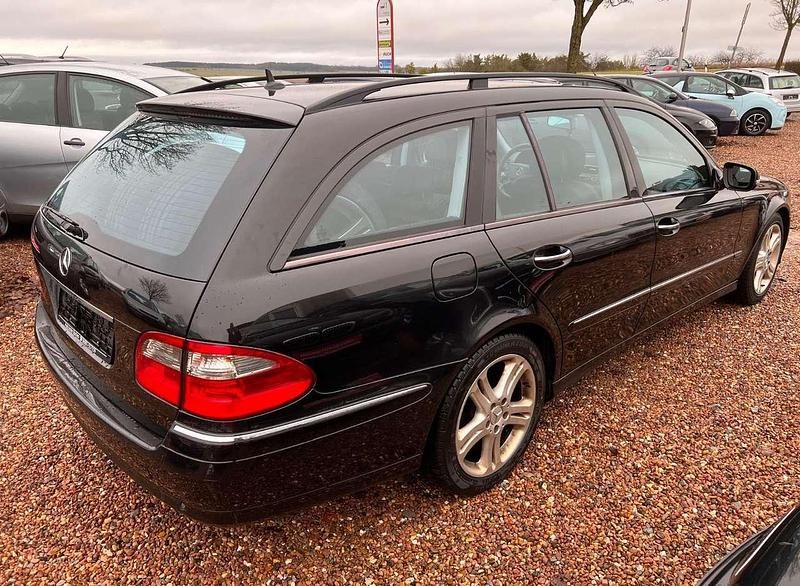 Gebraucht Mercedes E220 Avantgarde 170 PS (125 kW) 2008 Schwarz Kombi