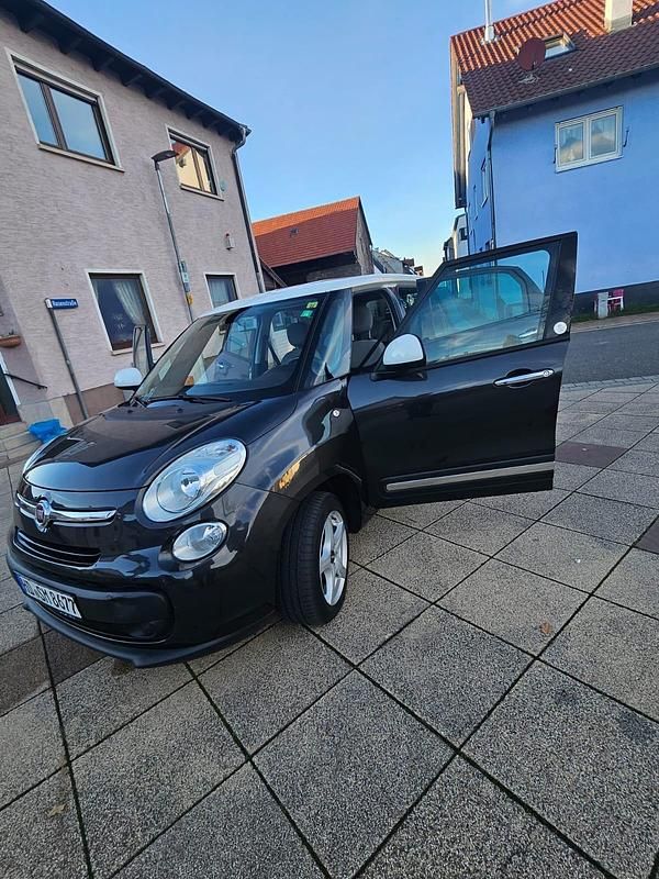 Gebraucht 2014 Fiat 500L Living Van / Kleinbus | 5.499 € (Fairer Preis) - Bild 1/4