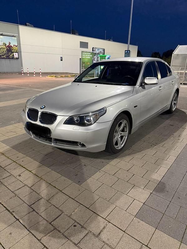 Gebraucht BMW 523 177 PS (130 kW) 2005 Silber Limousine